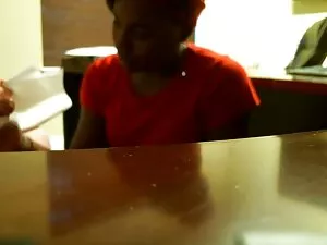 Mężczyzna może upraw ...