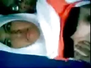 Człowiek pompuje dzi ...