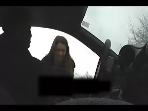 Dziewczyny idą darmo ...